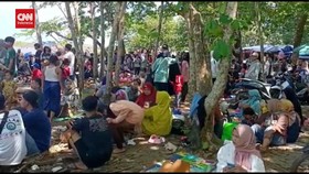 VIDEO: Libur Lebaran, Warga Serbu Pantai Cijeruk Di Garut