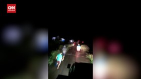 VIDEO: Suasana Kepanikan Warga Mengungsi usai Gempa M 7,3 Mentawai