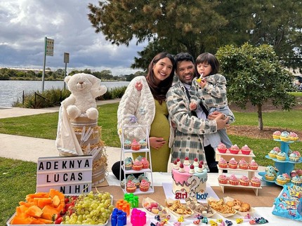 7 Potret Pesta Outdoor Gender Reveal Kehamilan Kedua Acha Sinaga di Australia