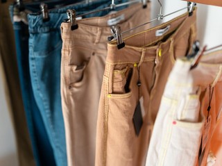 Dari Chinos ke Raw Denim, 3 Celana Pria Lokal yang Worth It Buat Dipakai Seharian