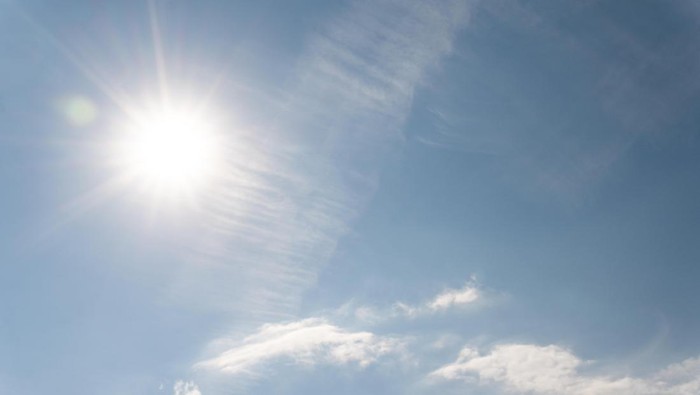 Cuaca Terik di Indonesia Tak Terkait Gelombang Panas Asia, Ini Alasannya Menurut BMKG!