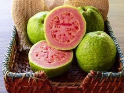 Manisnya Cuan Bisnis Jambu Merah di Masa Pandemi Covid-19