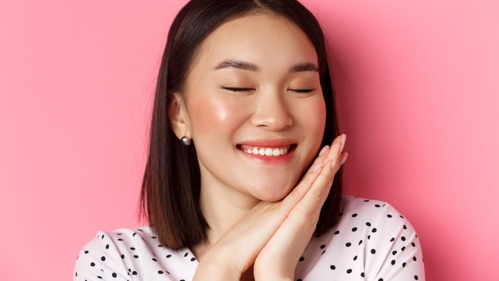 Biar Awet Muda di Hari Tua, 5 Skincare Ini Wajib Punya Sebelum Usia 30 Tahun