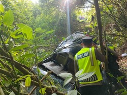 Mobil Terperosok ke Jurang di Simalungun, 1 Balita Tewas