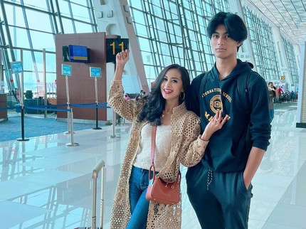 Putra Kedua Diah Permatasari Punya Tinggi 197 cm di Usia 17 Th, Ternyata Ini Rahasianya Bun
