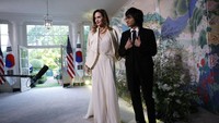 <p>Lama tak terdengar kabarnya, Maddox Chivan Jolie-Pitt kembali muncul di hadapan publik. Ia hadir bersama sang Bunda, Angelina Jolie di White House, Washington D.C. (Foto: Getty Images)</p>