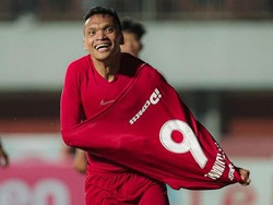 Ferdinand Sinaga Resmi Berkostum Persiraja Banda Aceh