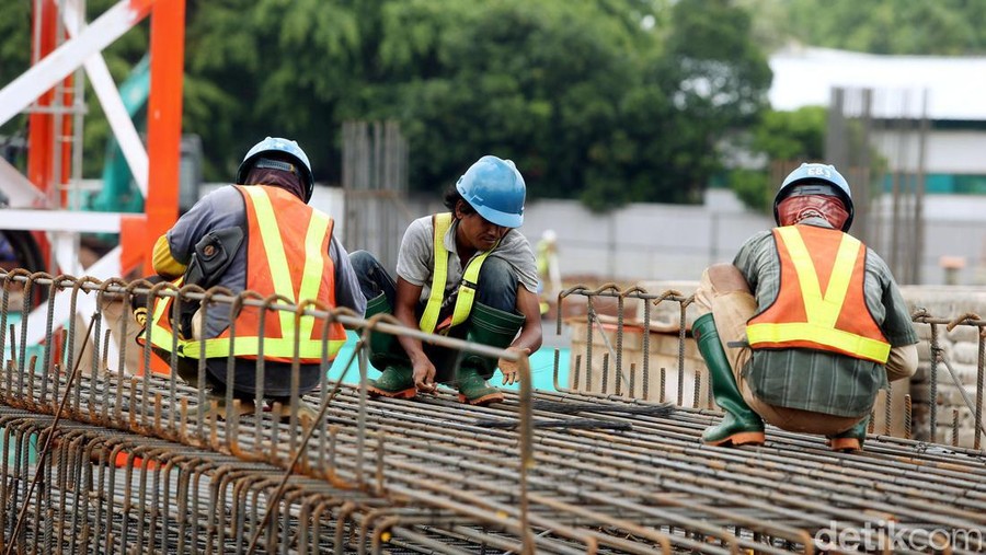 Hari K3 Sedunia diperingati setiap 28 April. Tujuannya untuk mempromosikan pencegahan kecelakaan kerja. Simak serba-serbi peringatan Hari K3 Sedunia 2023!a