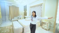 <p>Fujianti Utami Putri atau yang dikenal sebagai Fuji An memperlihatkan kamar barunya nih, Bunda. Melalui kanal YouTube-nya, adik ipar almarhum Vanessa Angel itu terlihat begitu bahagia. (Foto: YouTube Fuji An)<br /><br /><br /></p>