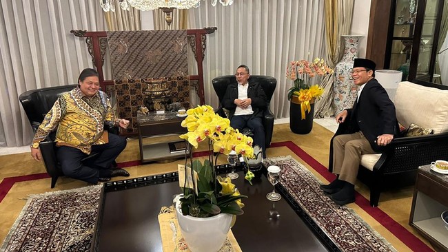 Koalisi Indonesia Bersatu (KIB) menggelar pertemuan usai PPP resmi mendukung Ganjar Pranowo sebagai capres di Pilpres 2024.