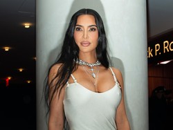 Kim Kardashian Ungkap Tato Rahasia di Bibir Bagian Dalam Ala Wakanda
