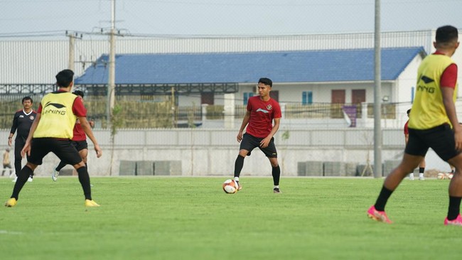 Timnas Indonesia U-22 menjalani agenda cukup padat pada Jumat (28/4) atau sehari menjelang laga pertama SEA Games 2023 melawan Filipina.