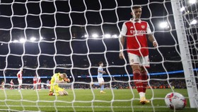 Momen Pahit Manis, Arsenal Lolos Liga Champions Saat Dibantai Man City