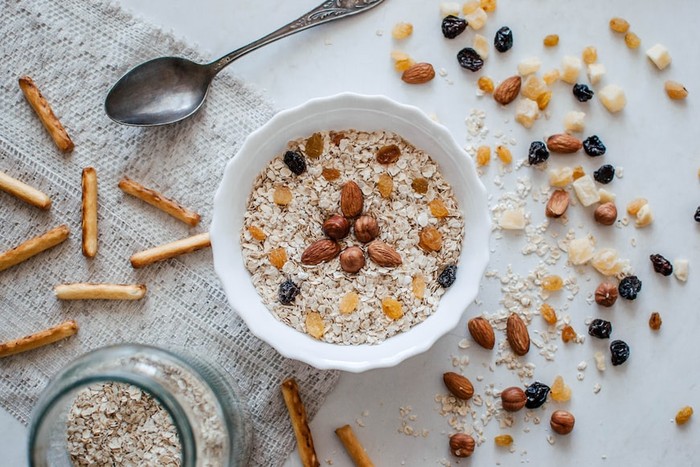 Foto semangkuk oatmeal.