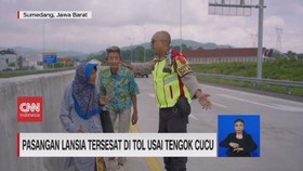 VIDEO: Pasangan Lansia Tersesat di Tol Usai Tengok Cucu