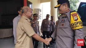 2 Kejadian di Jeneponto: Truk Dalmas Dibakar dan Polres Diserang