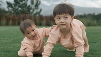 7 Potret Anak-Anak Irish Bella yang Punya Nama Unik, Menggemaskan Banget Bun