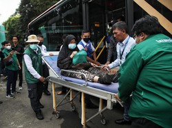 8 WNI yang Dievakuasi dari Sudan Tiba di Asrama Haji dalam Kondisi Sakit