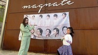 <p>Postingan ini lantas menuai banyak reaksi dari netizen, Bunda. Salah satu di antaranya ada yang minta kirim salam pada ayah Jimin. "Teh ayu titip salam buat ayah nya ayank aku yaa," ujar akun @qiqi****. (Foto: Instagram @ayutingting92)</p>