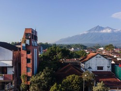 Hotel Terlangsing di Dunia Ada di Salatiga, Lebarnya Cuma 2,8 Meter!