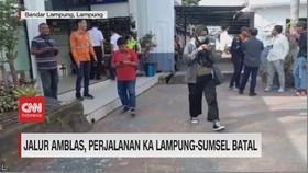 VIDEO: Jalur Amblas, Perjalanan KA Lampung-Sumsel Batal