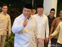 Momen Prabowo Joget di Depan Cak Imin Saat Disinggung soal Cawapres