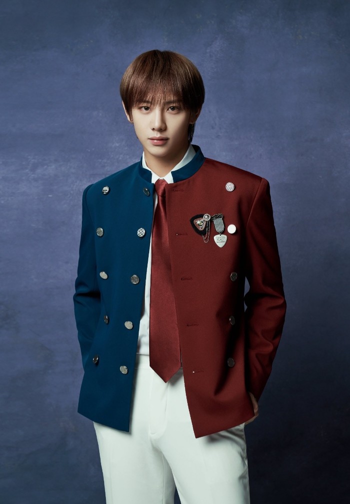 Sing menjadi anggota XODIAC yang berasal dari Hongkong. Ia lahir pada 11 Januari 2002. Sing juga diperkenalkan sebagai anggota XODIAC yang masuk line-up single pre-debut “Calling”/Foto: kpop.fandom.com