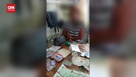 VIDEO: Dirazia, Petugas Temukan Cek 1,3 M Di Tas Ibu Penyandang PMKS