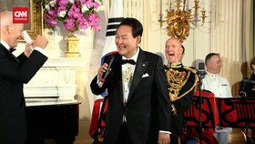VIDEO: Momen Presiden Korsel Nyanyi Lagu American Pie Di Depan Biden