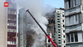 VIDEO: Roket Rusia Hantam Apartemen Ukraina, 4 Warga Tewas