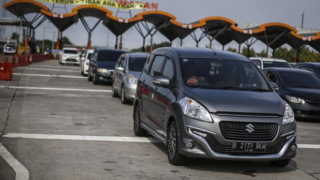 Untuk memperlancar perjalanan mudik via jalan tol, pemudik harus menyiapkan dana dalam dompet digital.