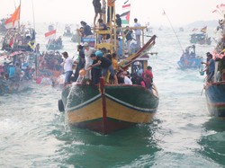 Tradisi Lomban Jepara dan Cerita Penyelamatan Pejabat Kadipaten dari Badai