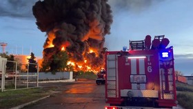 Tangki Minyak Crimea Dikuasai Rusia Terbakar, Diduga Diserang Drone