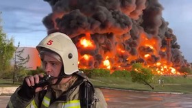 FOTO: Depot Bahan Bakar Krimea Hancur Imbas Serangan Udara
