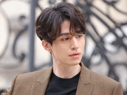 7 Inspirasi Rambut Curtain Haircut buat Pria, Keren dan Berkelas