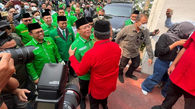 Sekjen PDIP Hasto Kristiyanto menyebut pertemuan PDIP dan PPP hari ini untuk memperkuat kerja sama politik di PIlpres 2024.