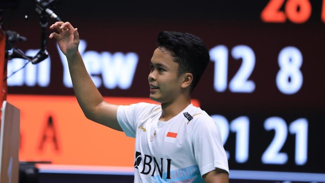 Legenda badminton Indonesia Taufik Hidayat menyebut Anthony Ginting adalah sosok pemain yang komplet dari segi teknik.