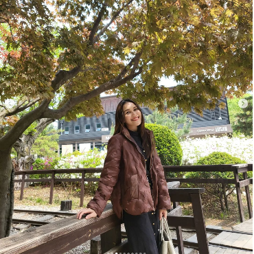 Pakai Kaos dan Celana Pendek, Ayu Ting Ting Disangka Jennie BLACKPINK