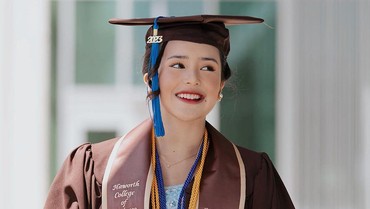 img-title Lulus dari Universitas di Inggris, Beby Tsabina Raih Predikat Summa Cumlaude