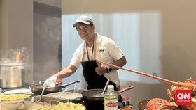 Cerita Chef Yuli, dari Masak Buat Obama hingga Berlabuh ke Pulau Obi