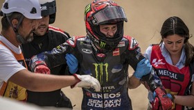 Quartararo di MotoGP Inggris: Fairing Copot, Ganti Motor Demi 1 Poin