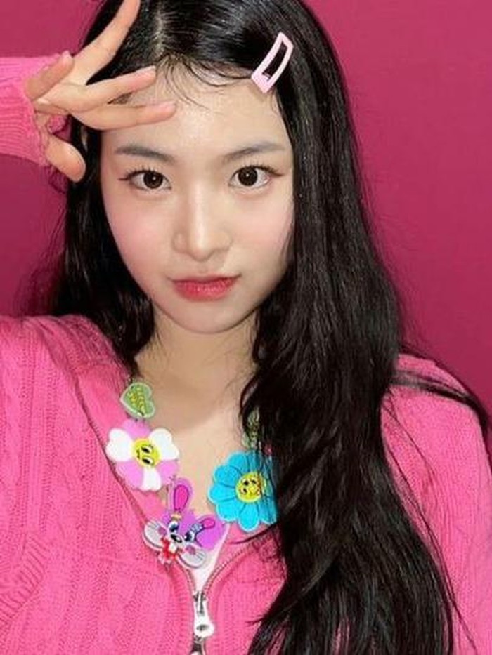 Ia merupakan anggota terakhir yang bergabung ke 'FIFTY FIFTY'./ foto: instagram.com/fiftyfifty.aran