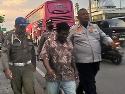 3 Jukir Liar di Masjid Sheikh Zayed Solo Diciduk Buntut Parkir Ngepruk