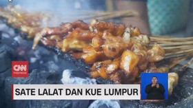 VIDEO: Mencicipi Sate Lalat dan Kue Lumpur