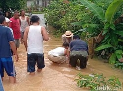 Banjir Rendam 1.500 Rumah di Jambi, 1 Lansia Tewas