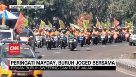 VIDEO: Peringati May Day, Buruh Joged Bersama