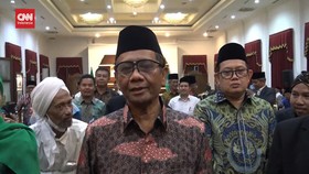 VIDEO: Soal Bursa Cawapres, Mahfud: Belum Boleh Masuk ke Arena Itu