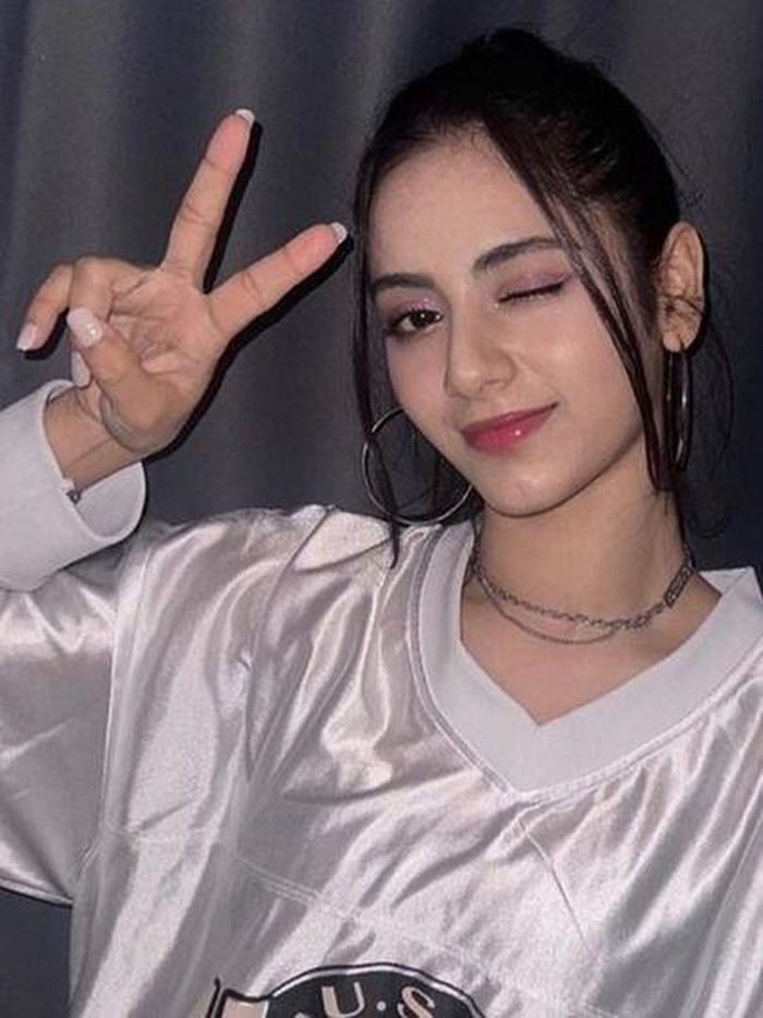 Tidak hanya di Korea, Aria juga menjadi perhatian para netizen China. Namanya sempat trending karena wajahnya dinilai memiliki kemiripan dengan aktris asal China, Dilraba./ foto: instagram.com/x.in_official