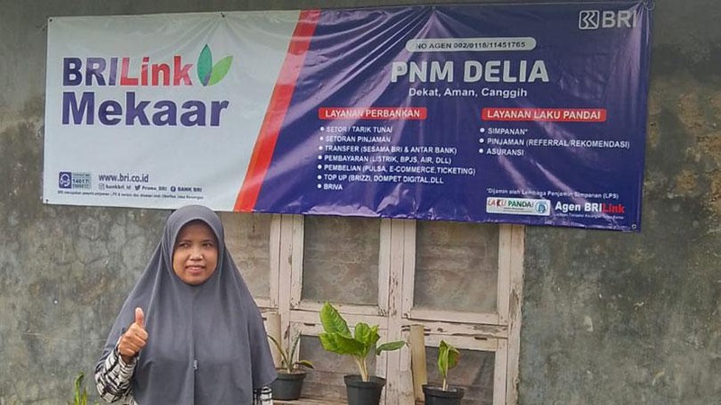 Sosok ibu muda asal Indramayu, Jawa Barat, Roeti (35) merasakan langsung manfaat Holding Ultra Mikro (UMi)