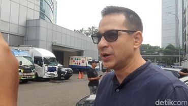 img-title Cerai dari Inge Anugrah, Ari Wibowo Pastikan Dapat Hak Asuh Anak